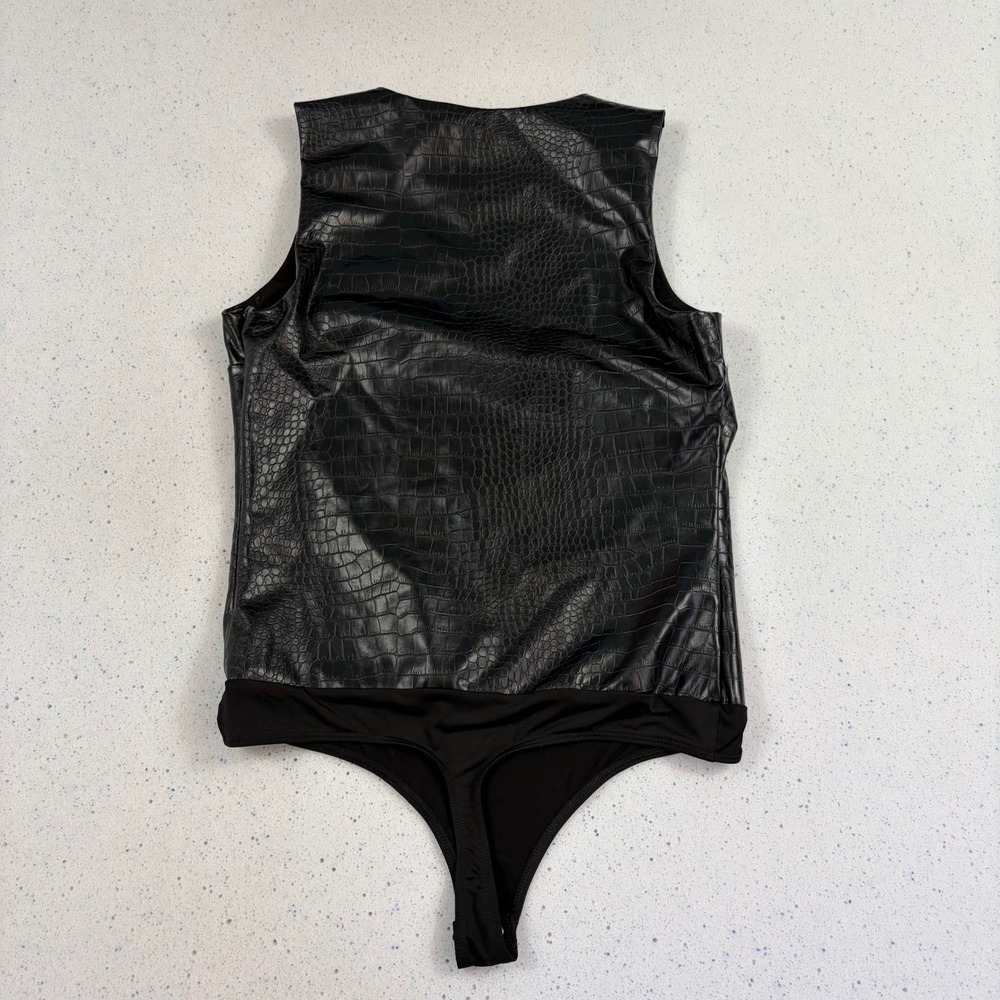 Express‎ Body Contour Black Croc Embossed Faux Leather Sleeveless Bodysuit M